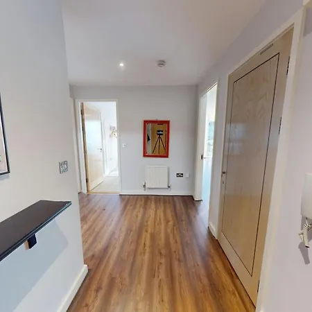 Apartament Centrally Located, Comfy 2-bed 2-bath Dublin