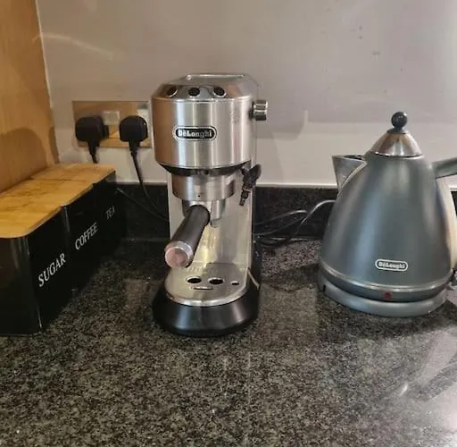 Centrally Located, Comfy 2-bed 2-bath Dublino